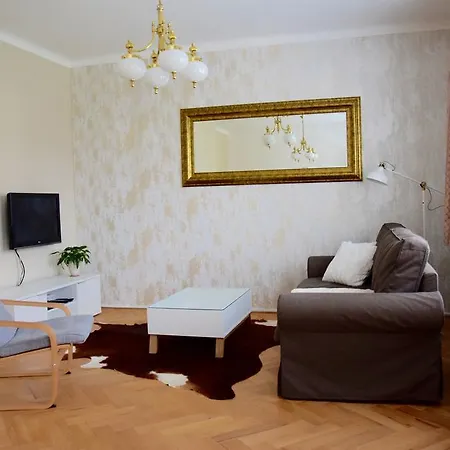 Classical House In Prague 6-3